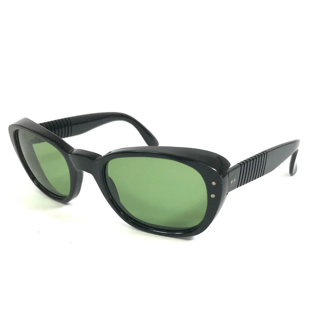 Vintage Sunglasses Black Ribbed Square Frames with Green Glass Lenses 50-23-135